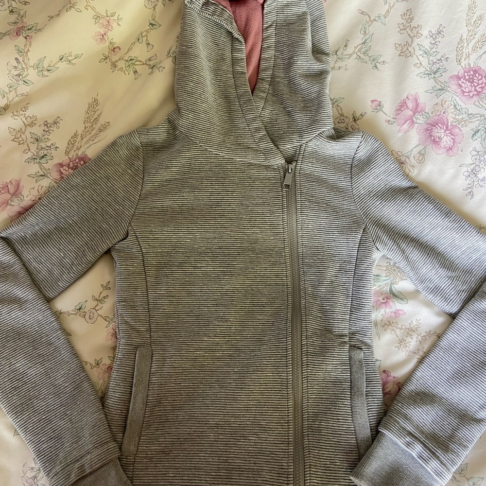Bench Heather Gray Fitted Zip Hoodie with Dusty Rose Fleece Lining